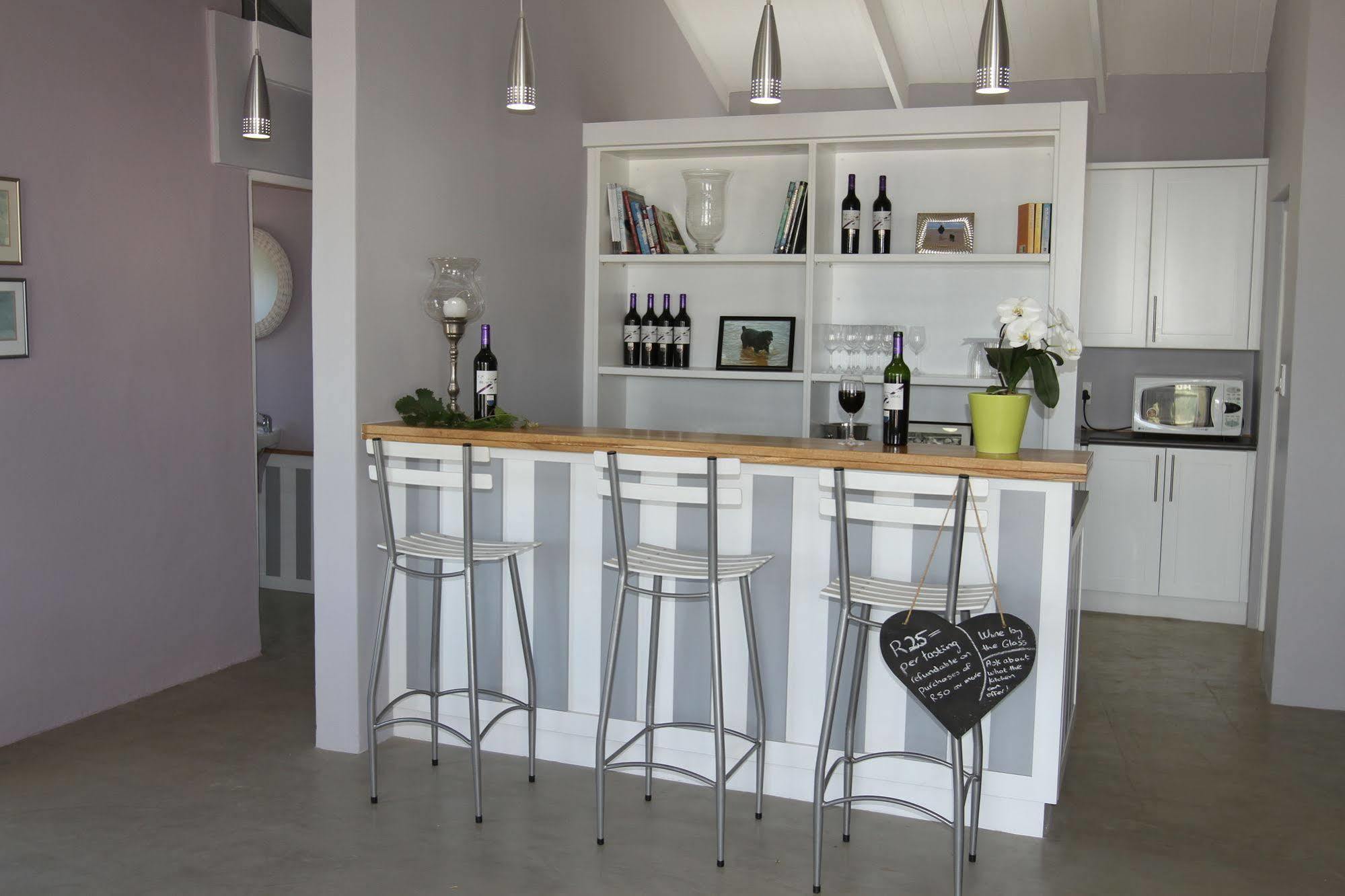 Paul Wallace Wines&Cottages Elgin  Extérieur photo